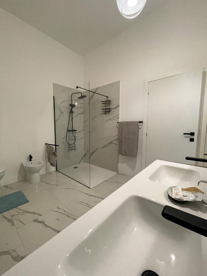Orvieto: Spacious 3Br 3Ba Apartment With Balcony & Patio Bagian luar foto